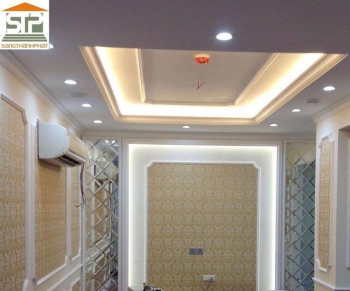 Công trình gắn chỉ phào khung tranh Chị Lệ; đường Phan Châu Trinh - Đà Nẵng